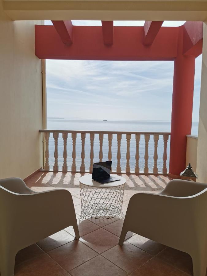 Marine Apartments Venetiko Paralia Agias Foteinis Eksteriør billede