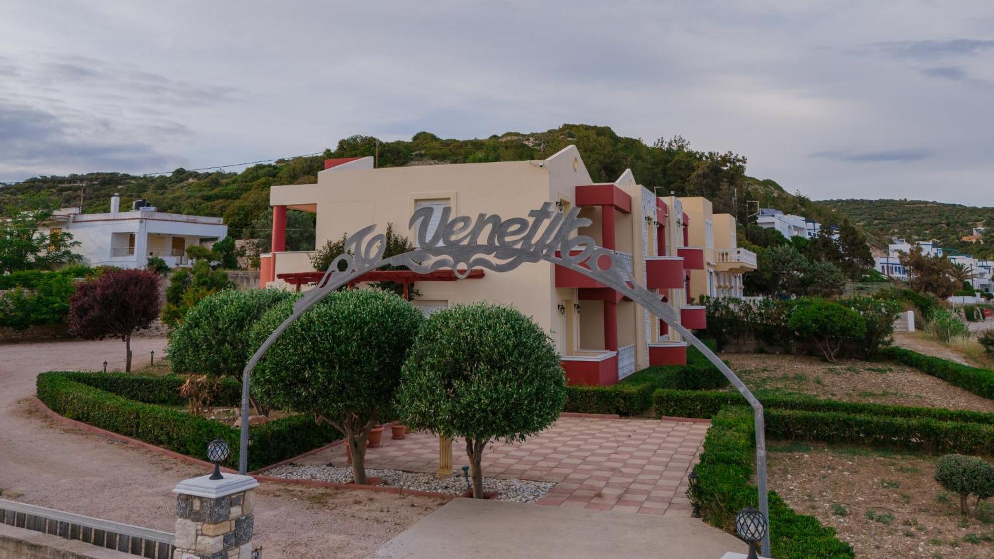 Marine Apartments Venetiko Paralia Agias Foteinis Eksteriør billede